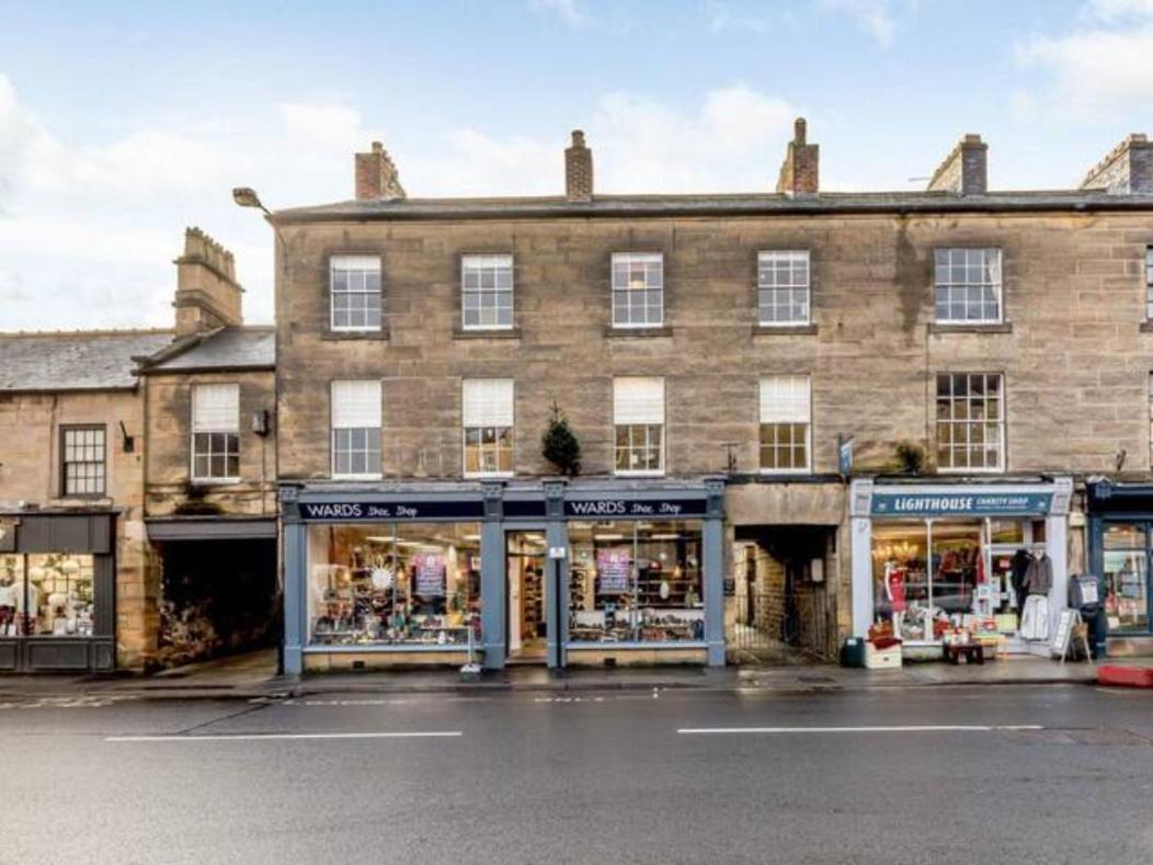 Pass The Keys Old Beams Luxury Style & Comfort In Town Centre Bakewell Exterior photo